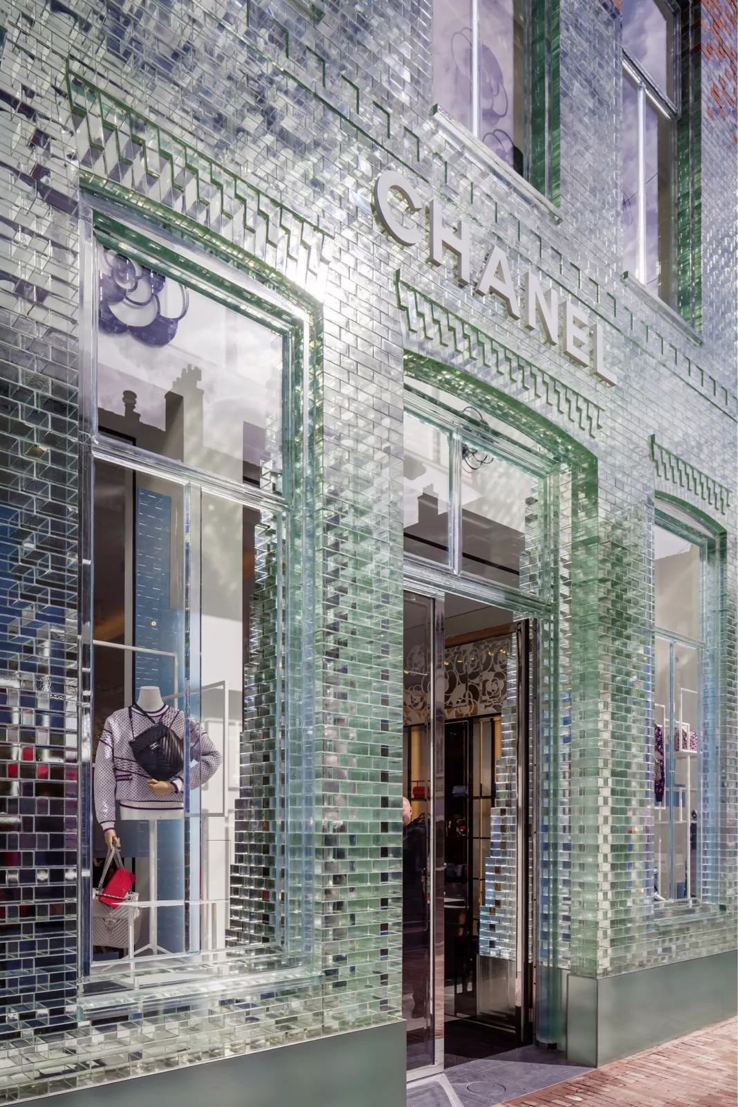 The CHANEL boutique / Amsterdam 2