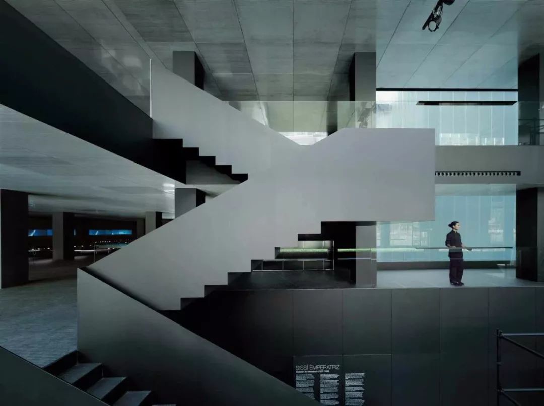 The Roca Showroom Barcelona / Spain 2