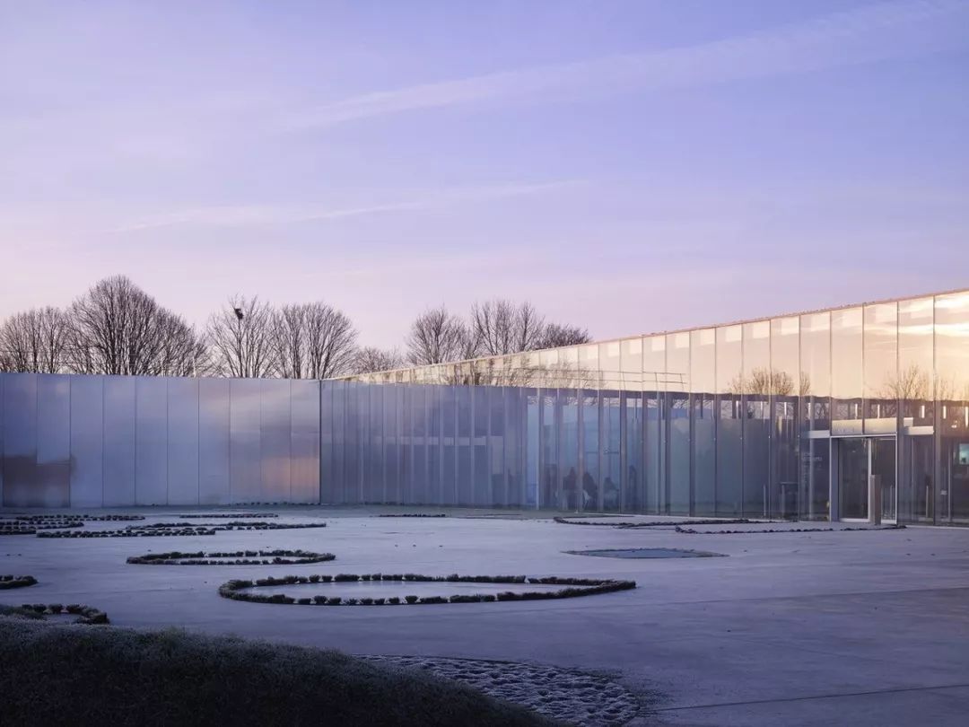 The louver-lens museum / France 1