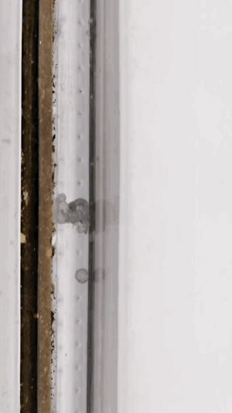 Figure 6 Insulating glass aluminum spacer corroded