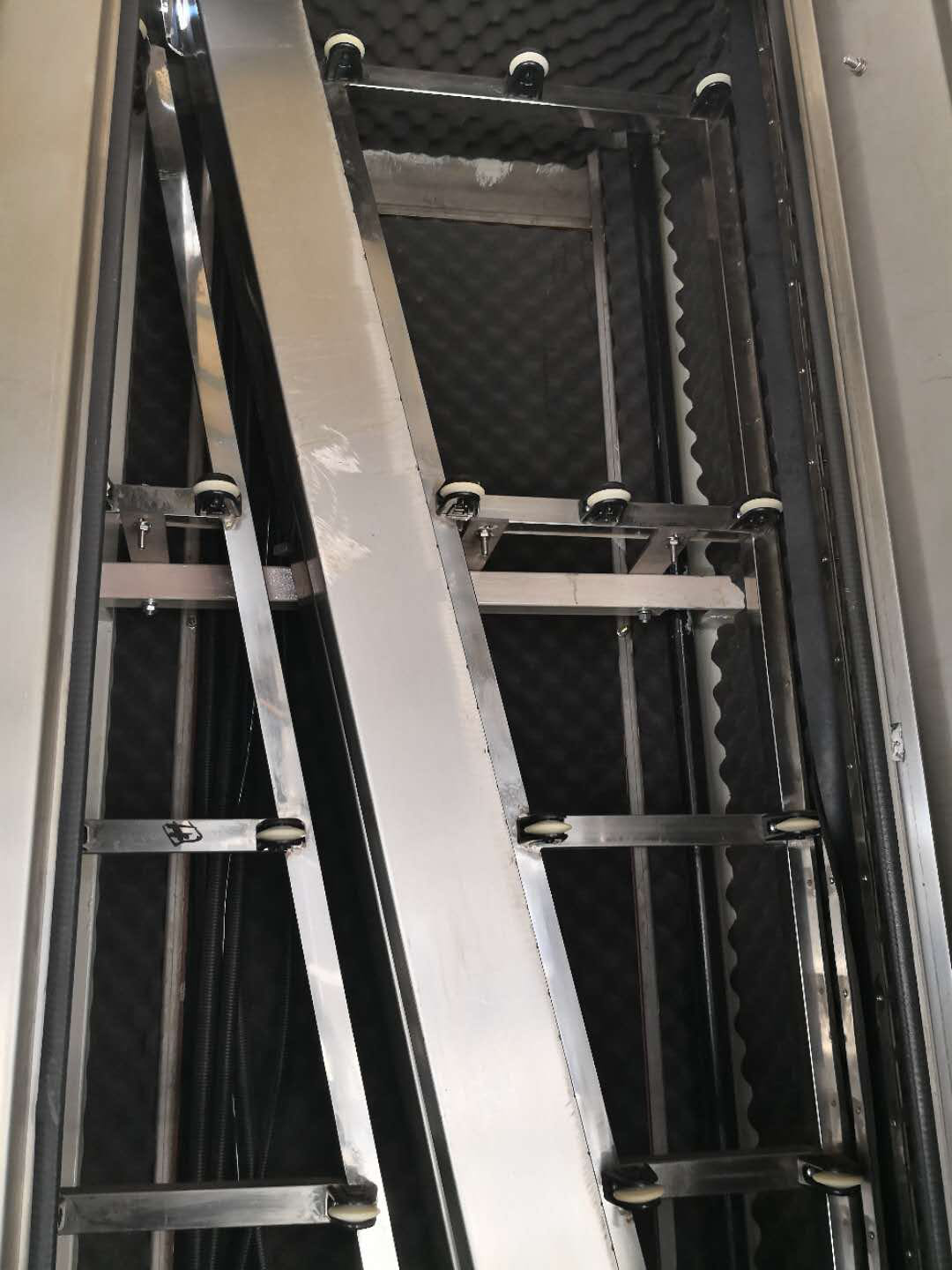 Figure 3 The wind knife of LIJIANG vertical glass washing machine