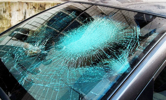 Figure 3 The car front windshields of laminated glass 2