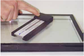 Figure 3 An optical inspection instrument for measuring glass and spacer thickness