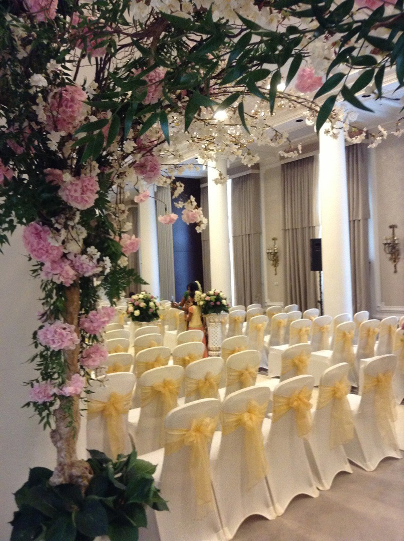 Large natural Arch for a Wedding at The Waldorf Hilton LOndon  