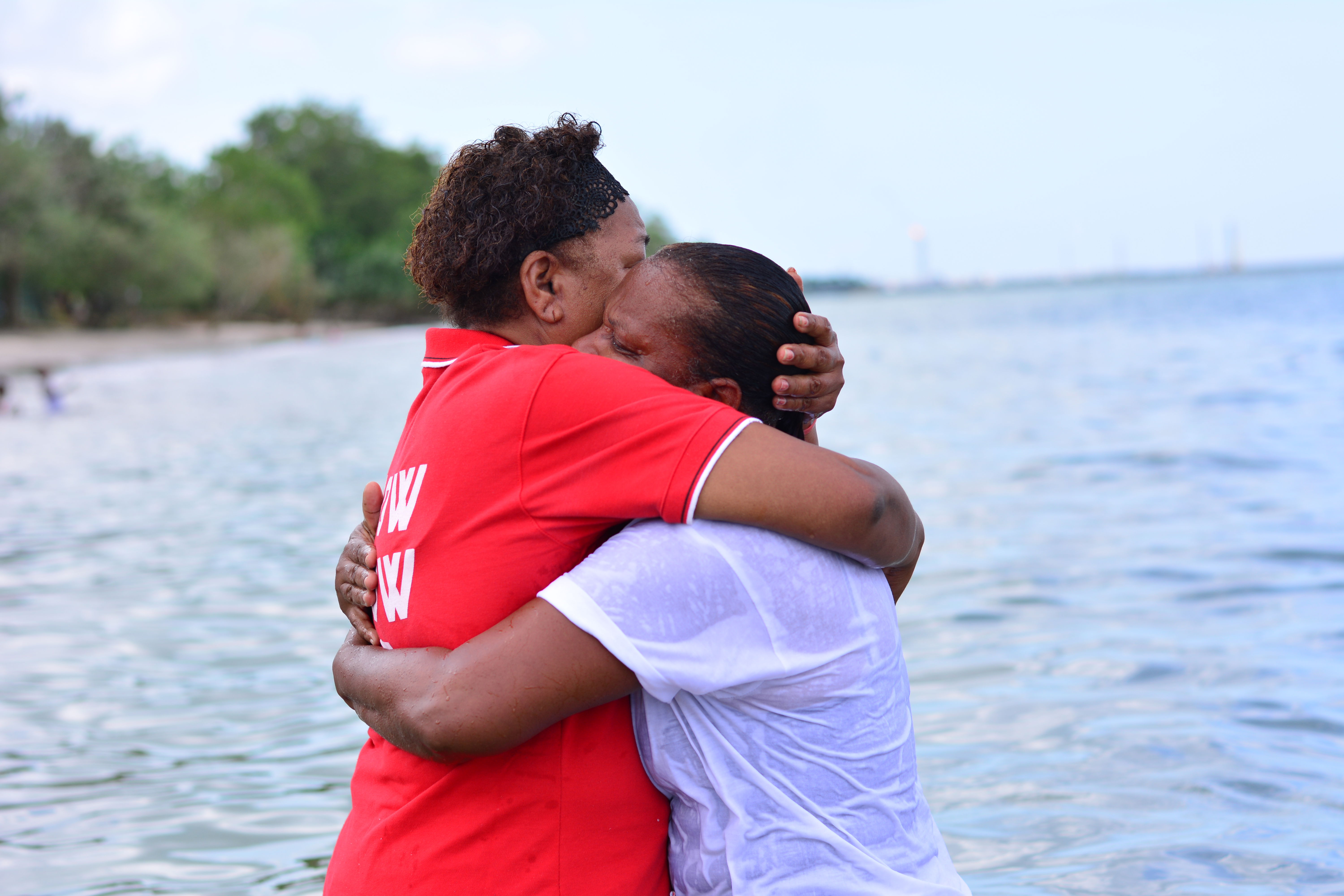 Supporting A Grieving Mother - 4yi8y5l