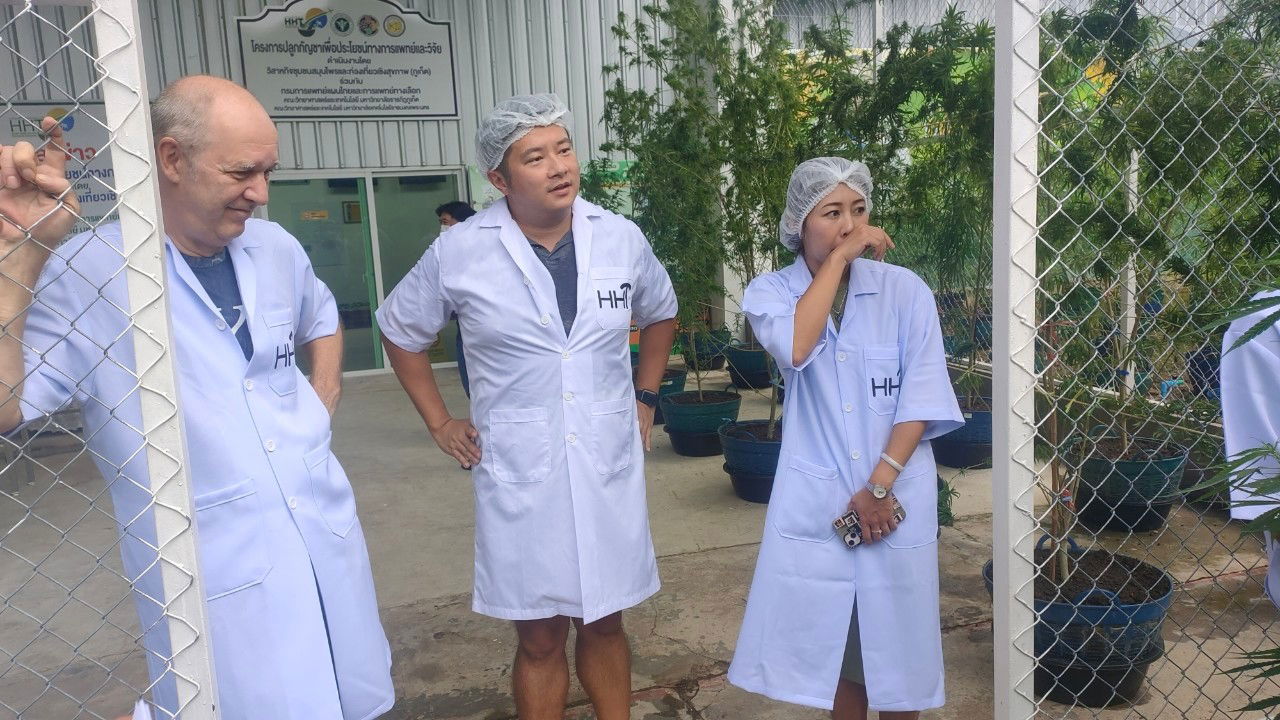 Visit a farm from a Taiwanese tourist