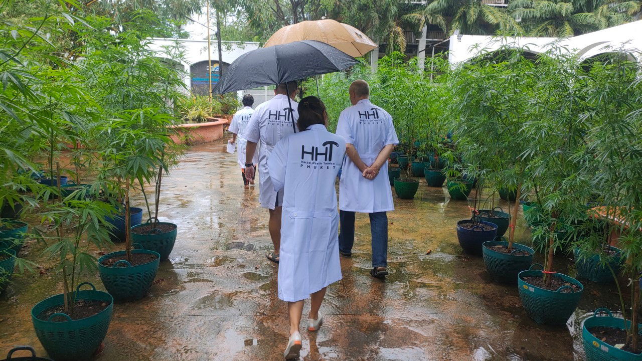 Visit a farm from a Taiwanese tourist