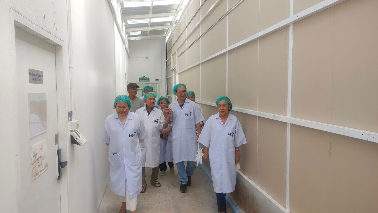 Farm visit from a Phuket hotel business owner