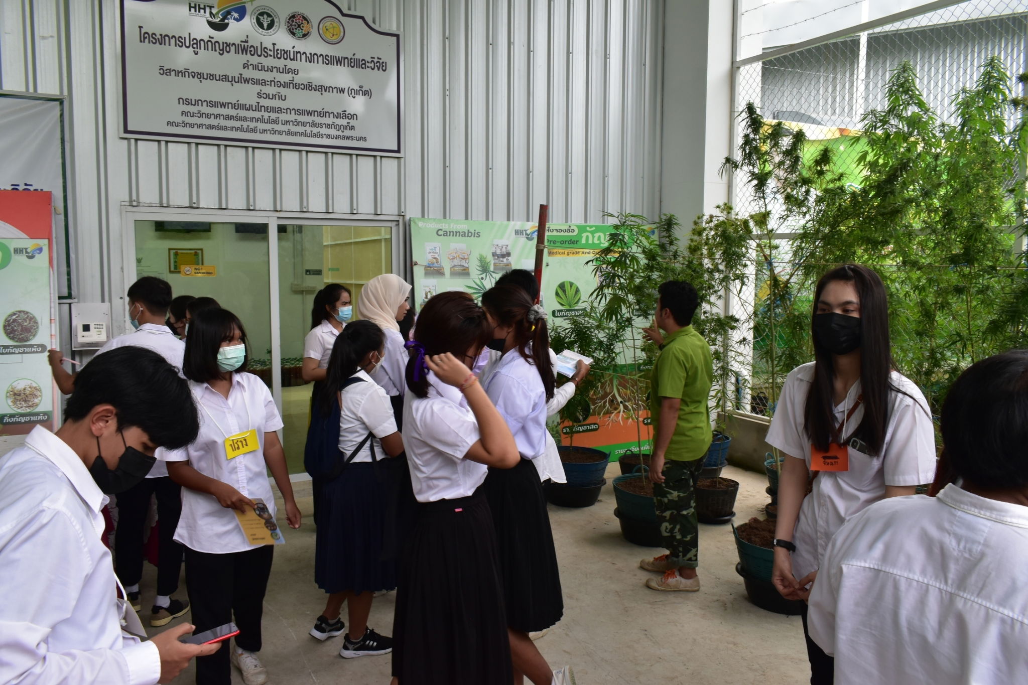 farm visit from a group of students and teachers of Non-Formal Education, Takua Pa District