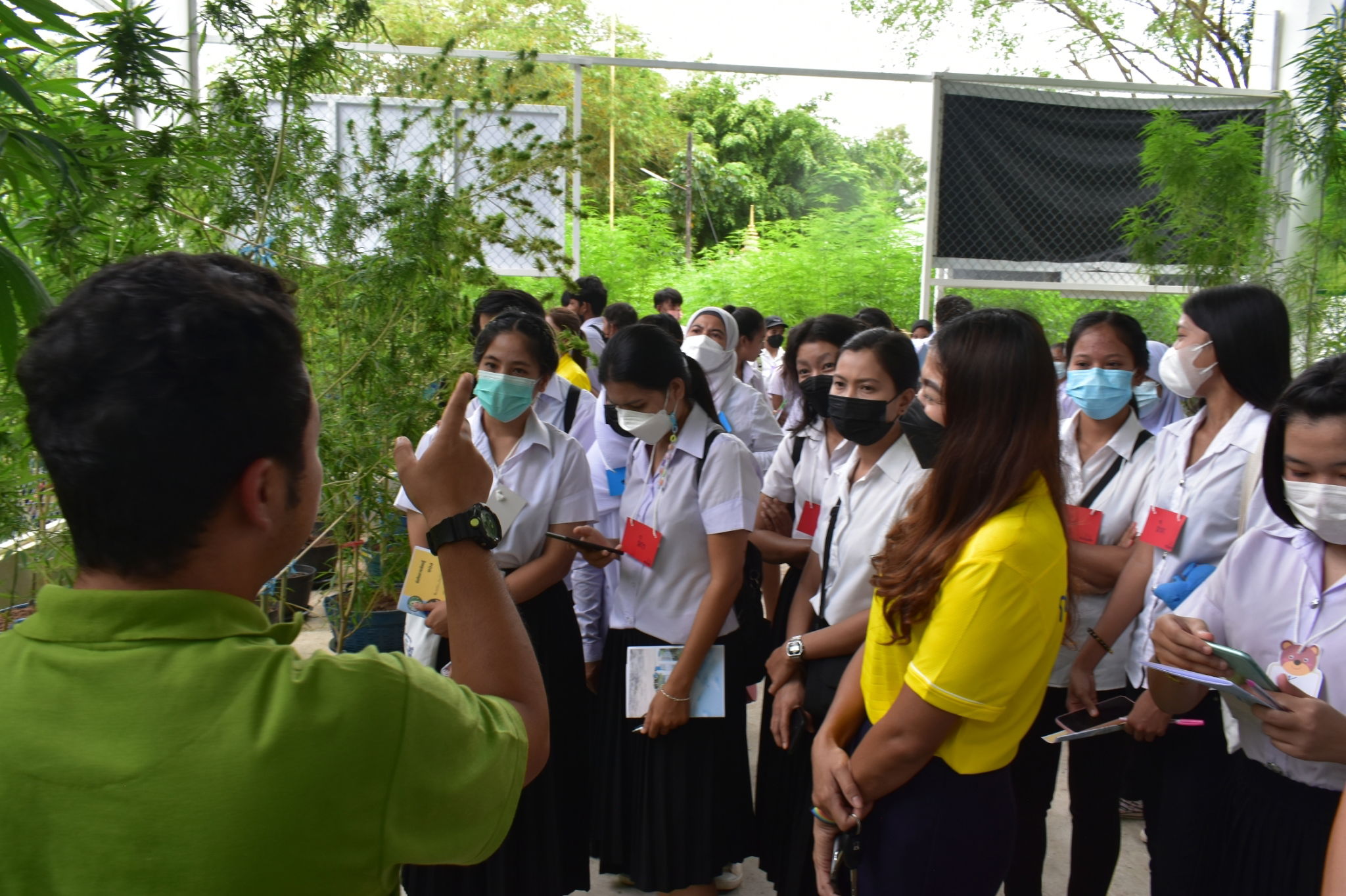 farm visit from a group of students and teachers of Non-Formal Education, Takua Pa District