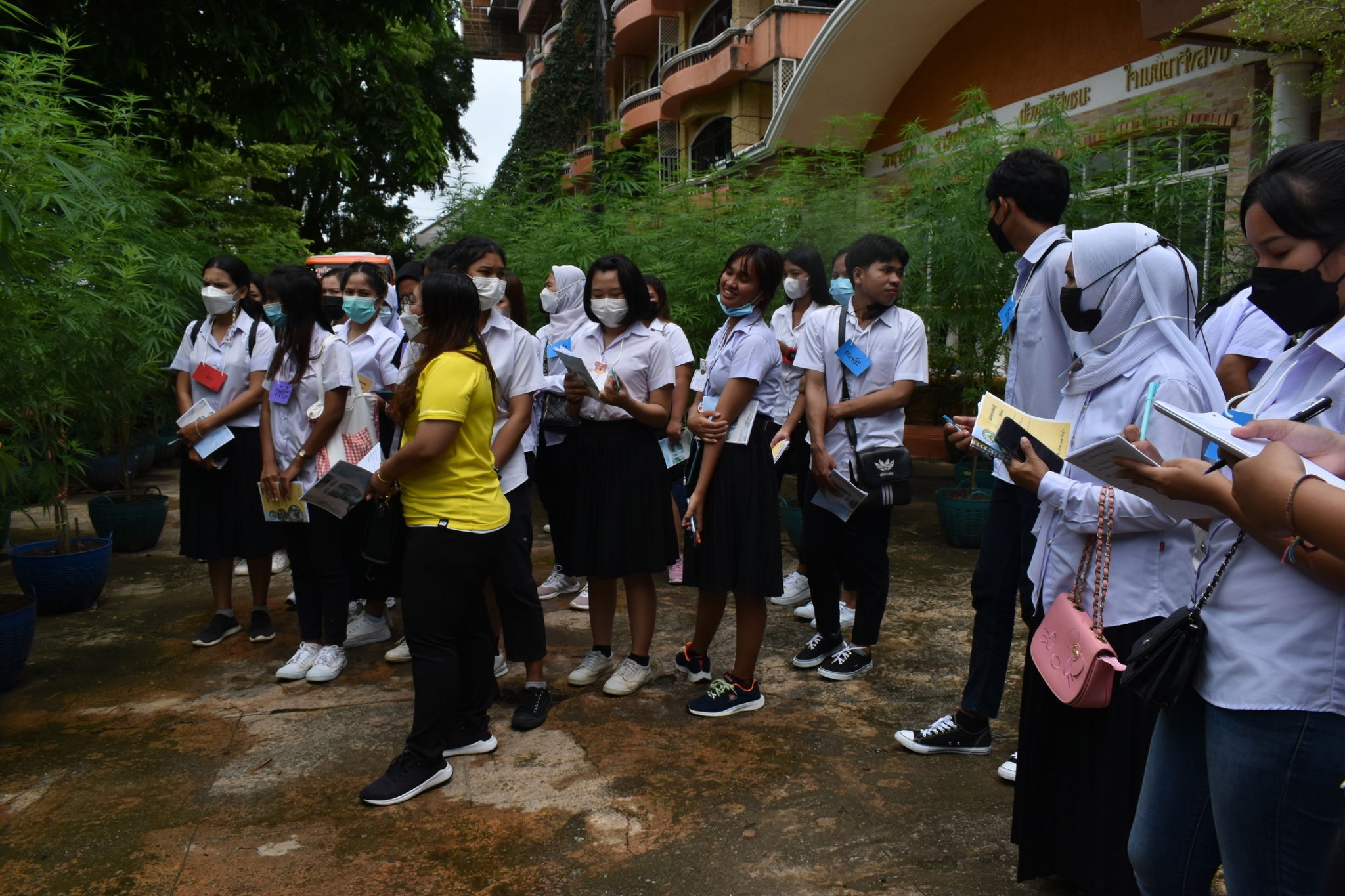 farm visit from a group of students and teachers of Non-Formal Education, Takua Pa District
