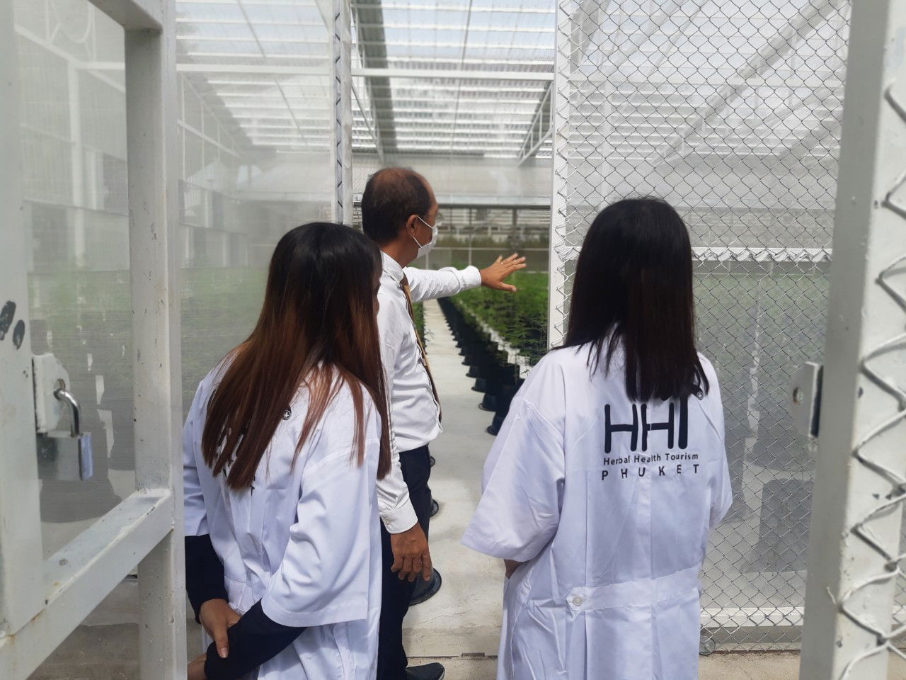 farm visit from tourists