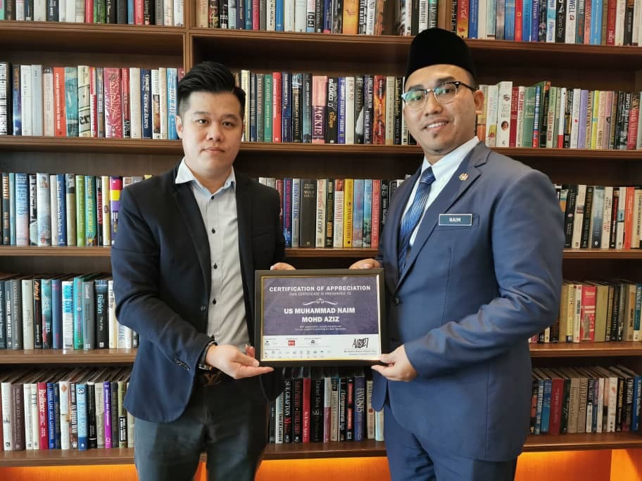 327 registered audiences and averagely there are 150pax in every session!