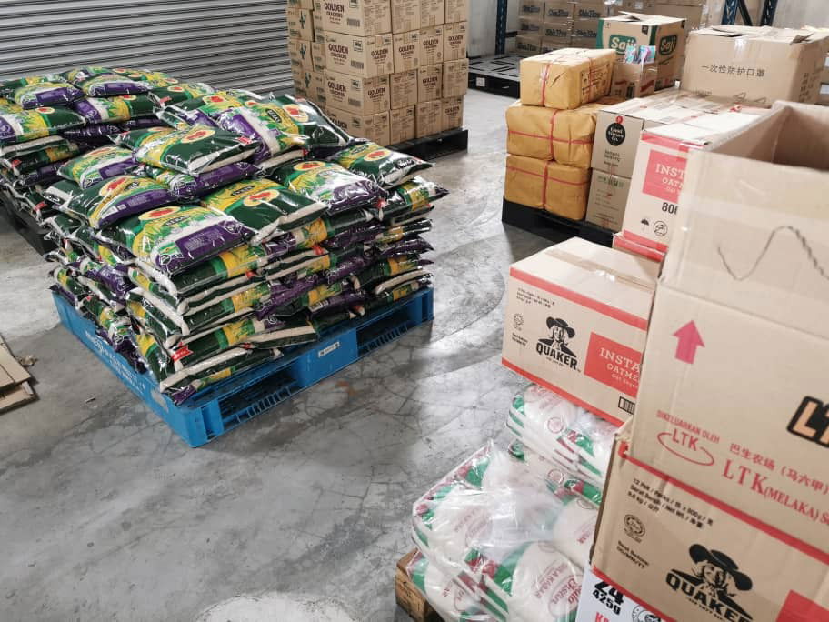 Donating Disposable Face Masks to Government Agencies with ARA Halal Development Services Center Inc (ARA)