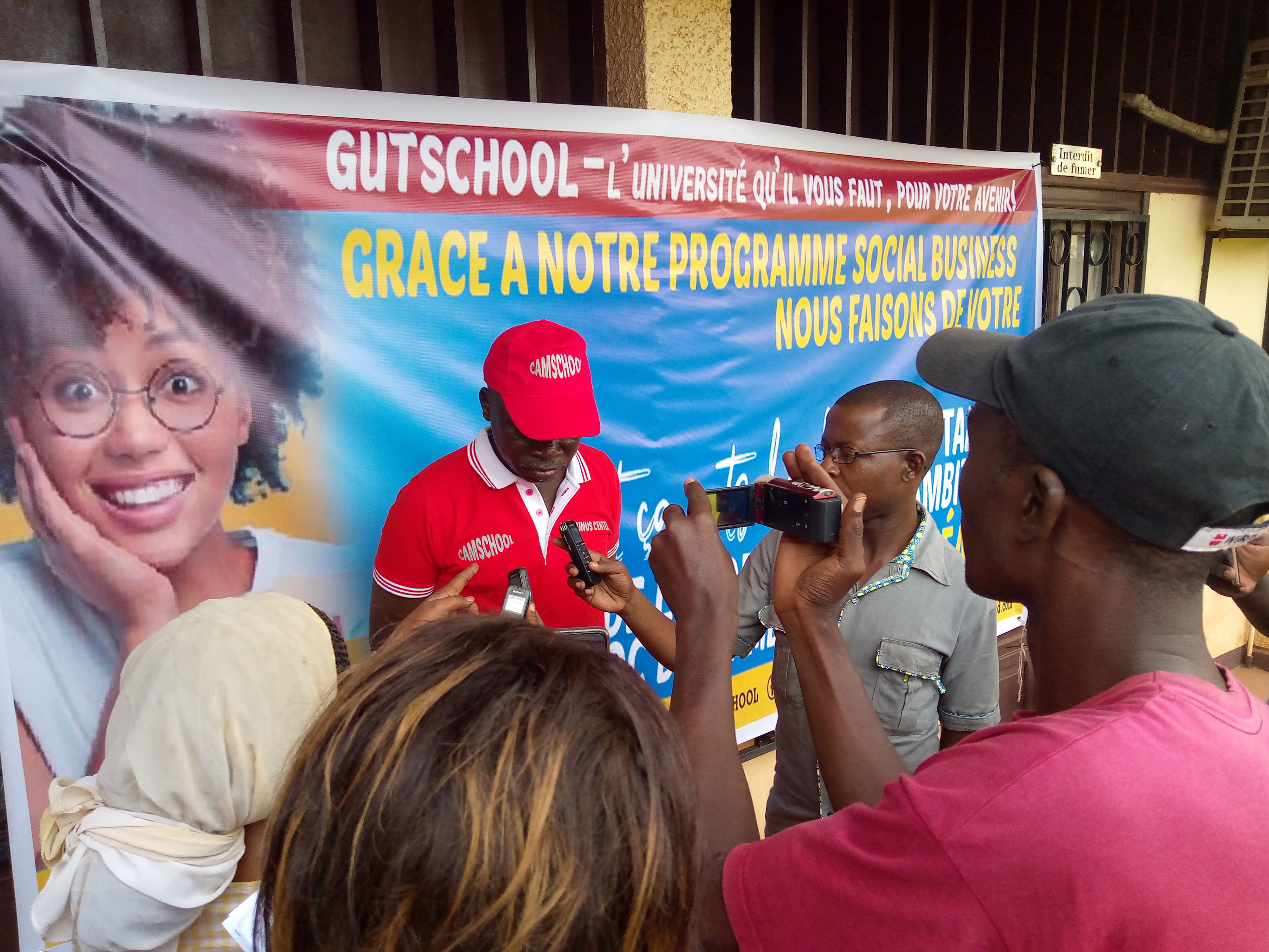 Perskonferensie op Saterdag 02 Oktober 2021 by Camschool oor die vennootskap wat met die Yunus -sentrum onderteken is