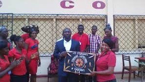 Dokter André KADANDJI, Direkteur van die BESIGHEIDSKOOL van Saint Jérôme, het verskeie missies in Bangui (CAR) uitgevoer, insluitend by CAMSCHOOL (huidige GUTSCHOOL.)