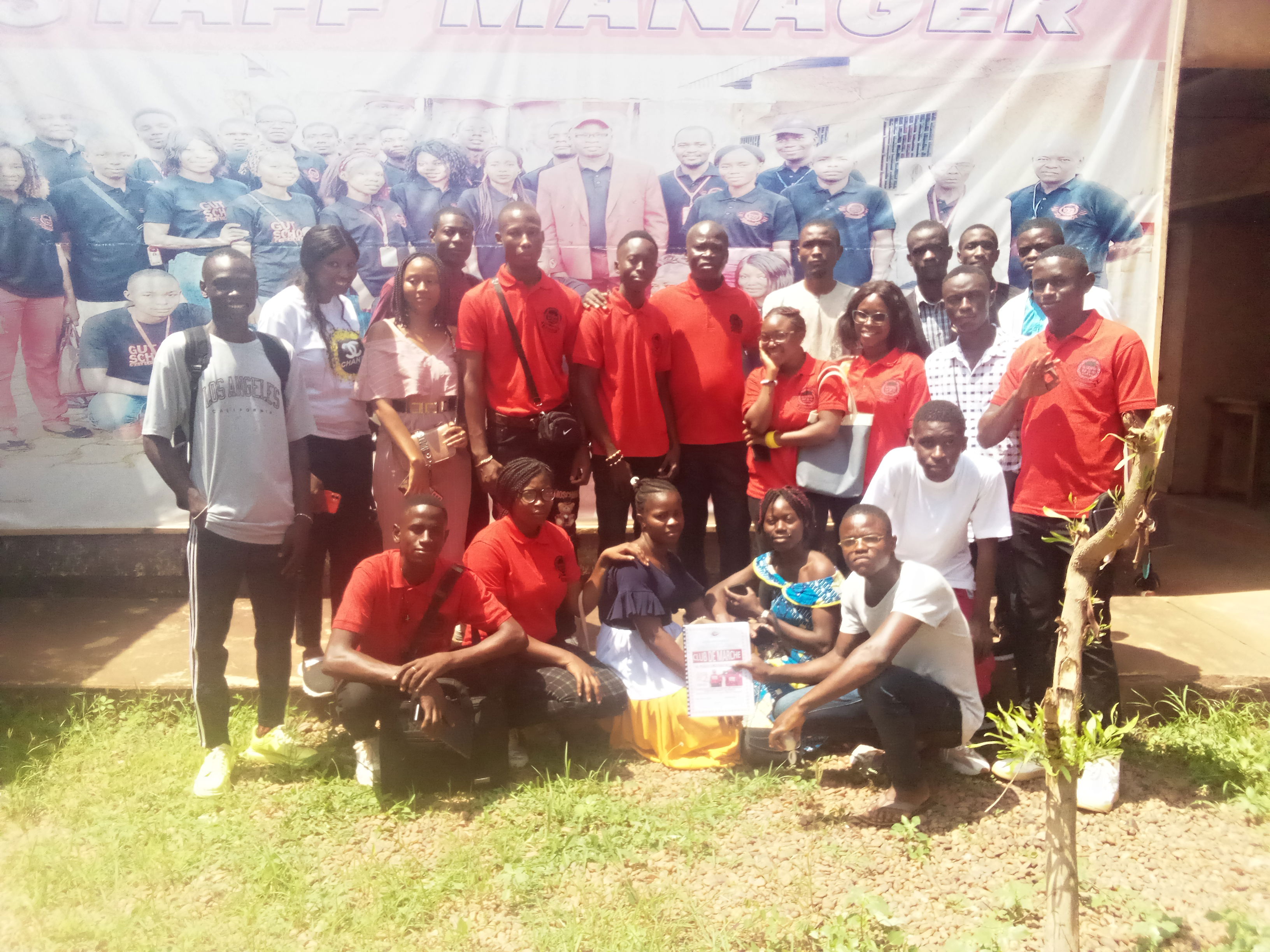 Familiefoto aan die wenners van Social Business Day 2022