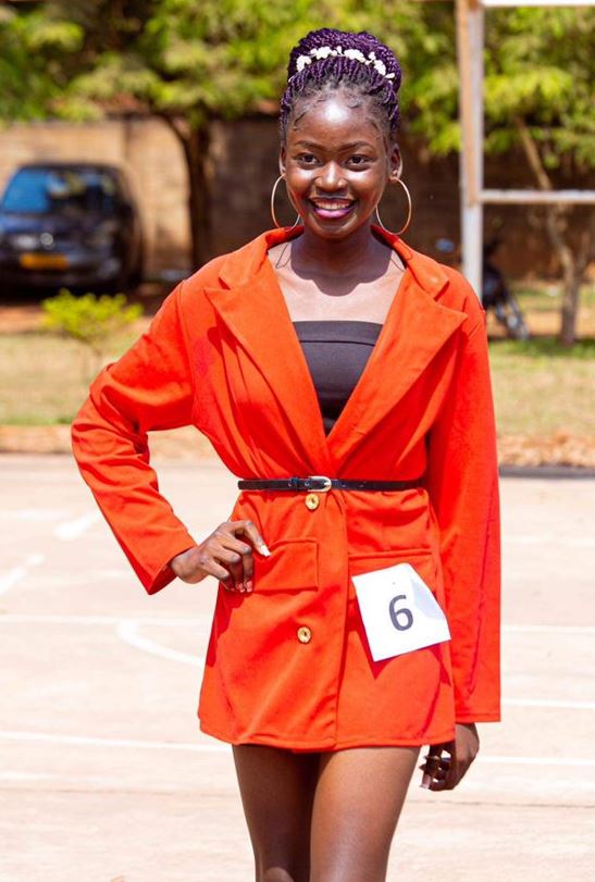 Kandidaat N° 6 - 1ste SLAAG: STADSDRAG