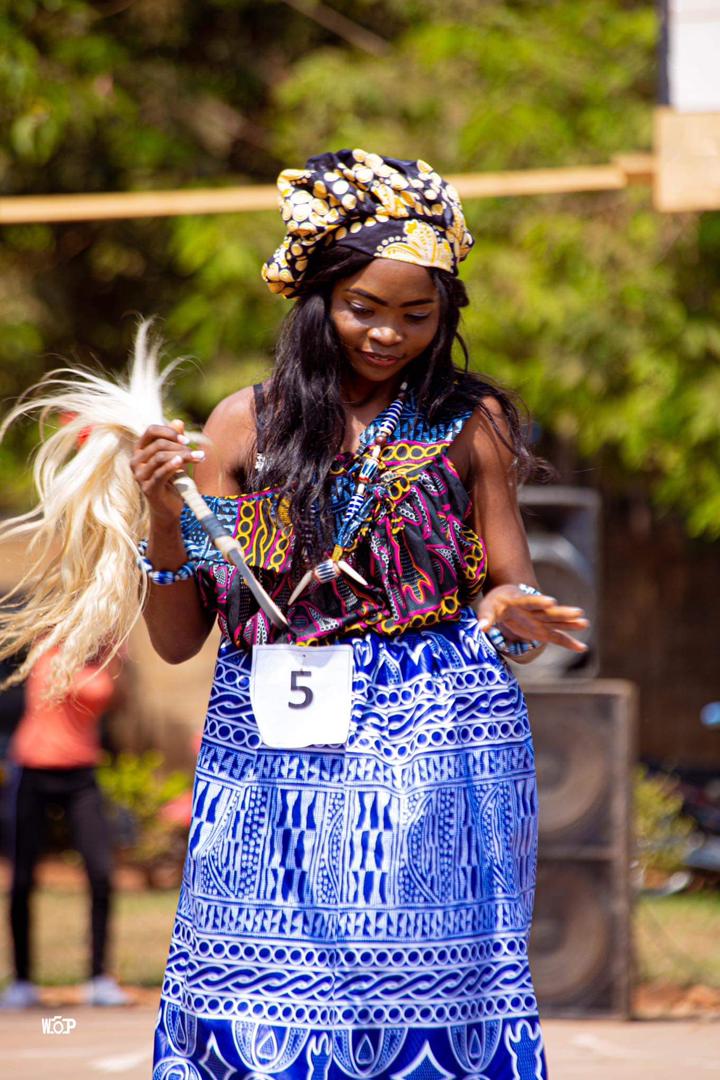 2de PAS: TRADISIONELE DANS - Mej KENFACT MAURELLE