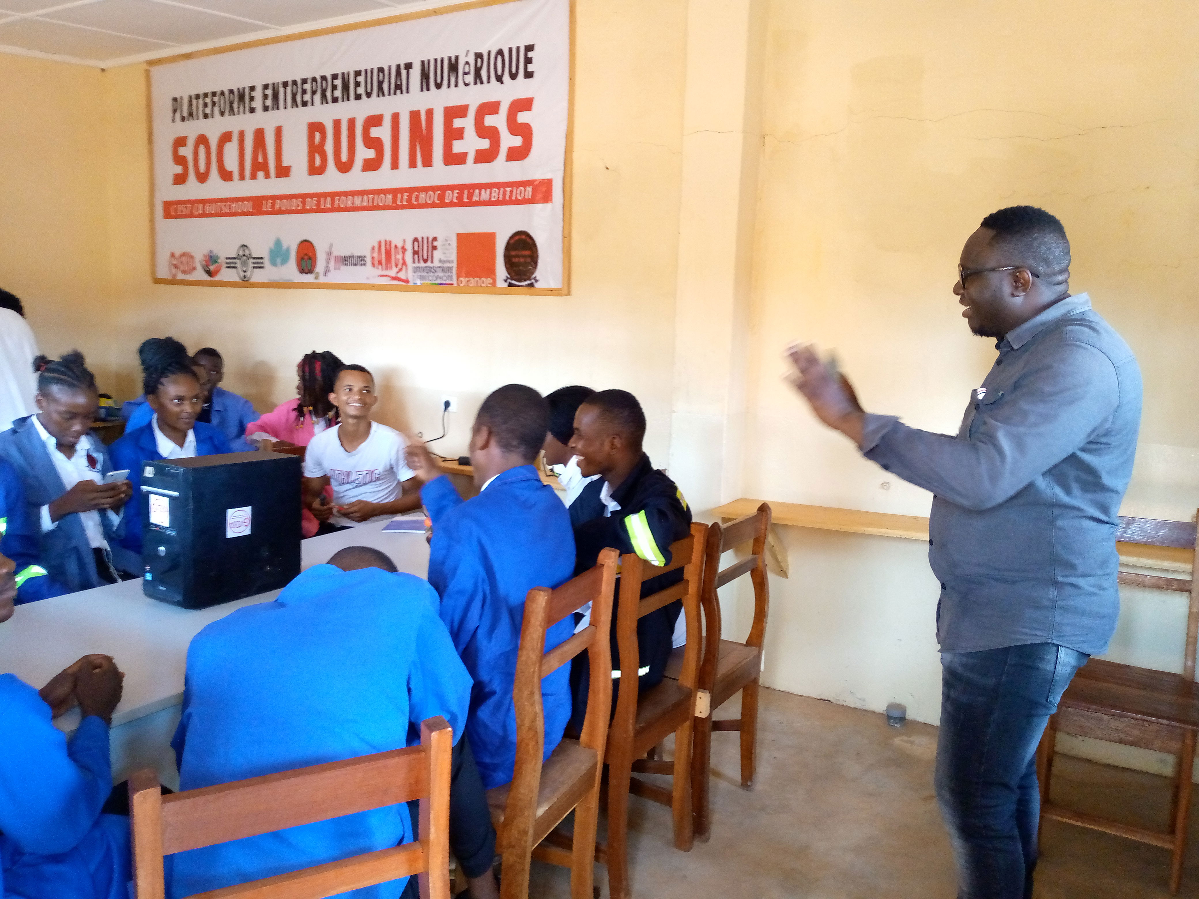 Teoretiese opleidingswerkswinkel in Rekenaarinstandhouding