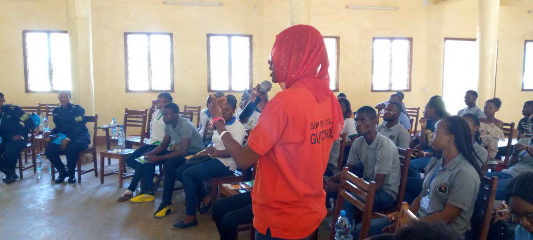 Antwoorde op vrae gebaseer op dade van seksuele uitbuiting en mishandeling