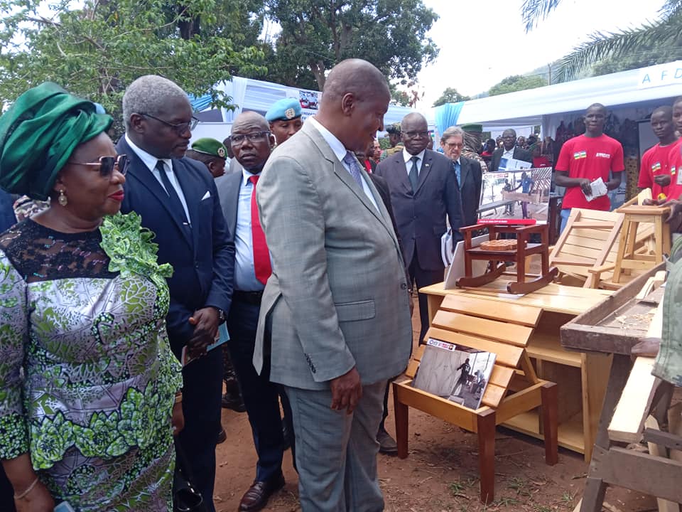 Besoek van die kiosks by die ACFPE