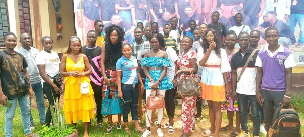 Ruil met gemeenskapsbestuurders oor die tema: Digitale_bestuur en aanbieding van die AKADEMIESTELSEL #sagteware (outomatiese #stelsel van #skoolbestuur).