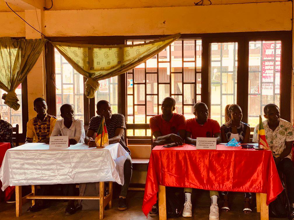 Gutschool wat in #internshipmonth is, wil munt slaan uit al die nodige middele om soveel moontlik #internskappe vir sy studente te vind (8 Junie 2023)