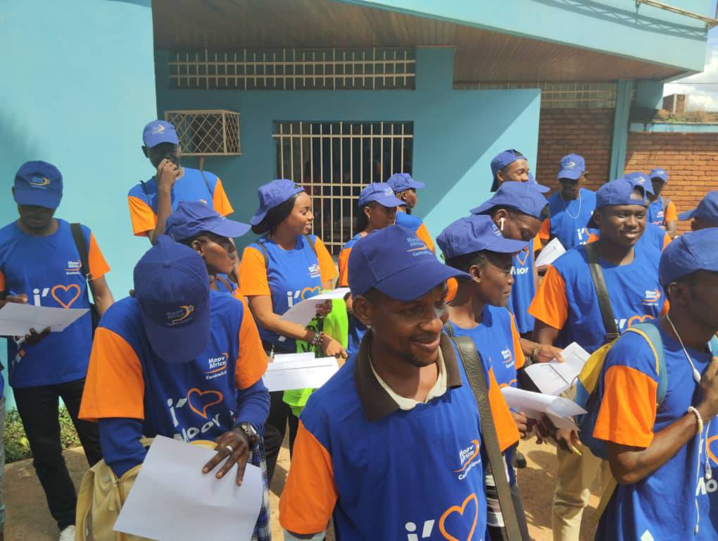 Meer as 150 studente baat by 'n internskap by die maatskappy MoovAfricaCentrafrique (13 Junie 2023)