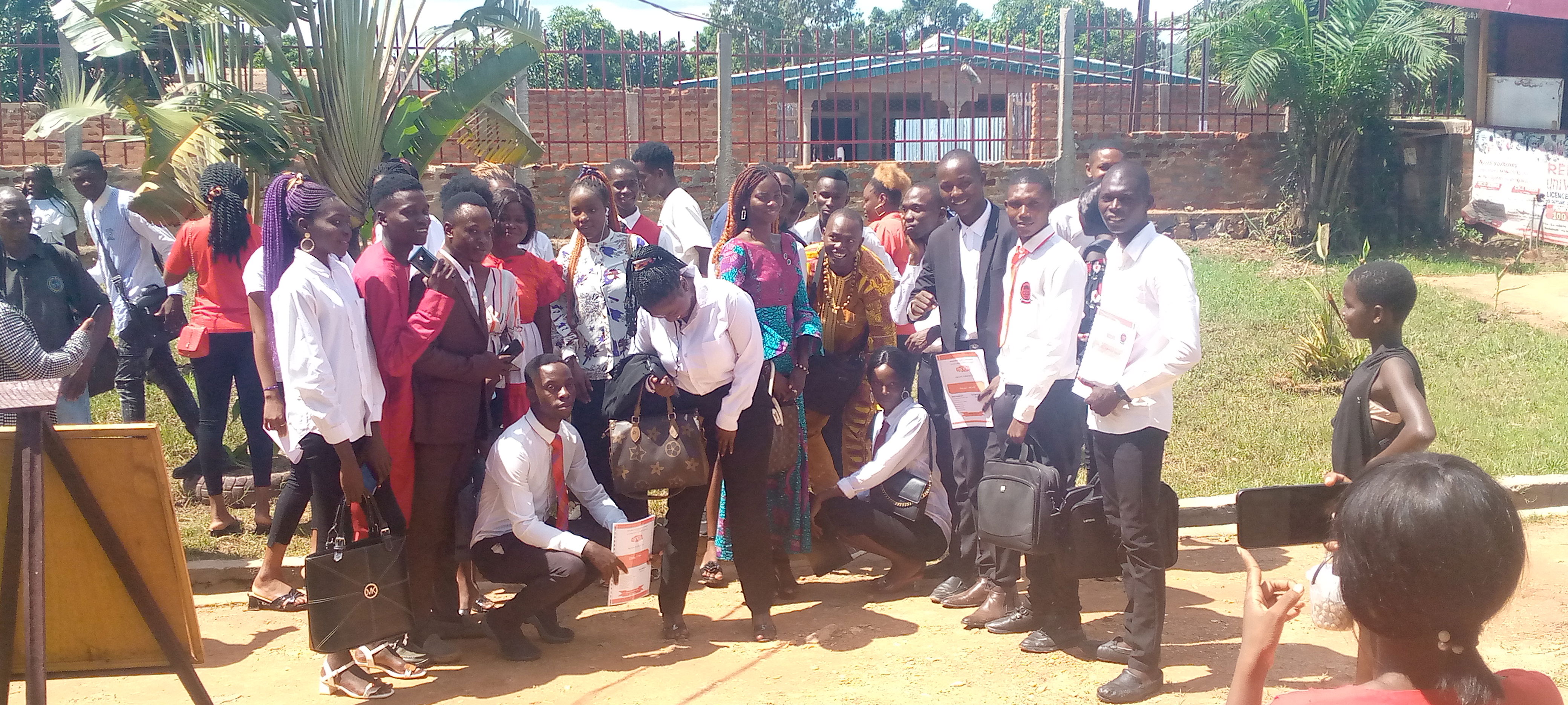 Nou gemeenskapsbestuurders