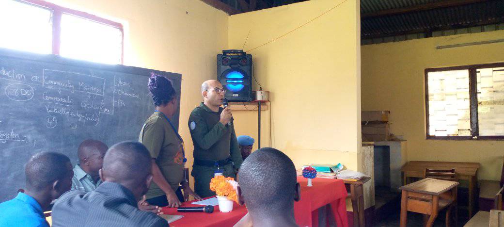 Besoek MUNISCA vir 'n opvoedkundige praatjie oor hierdie kwessie vir studente van die genoemde Instituut.