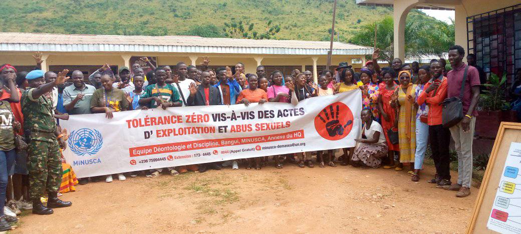 Besoek MUNISCA vir 'n opvoedkundige praatjie oor hierdie kwessie vir studente van die genoemde Instituut.