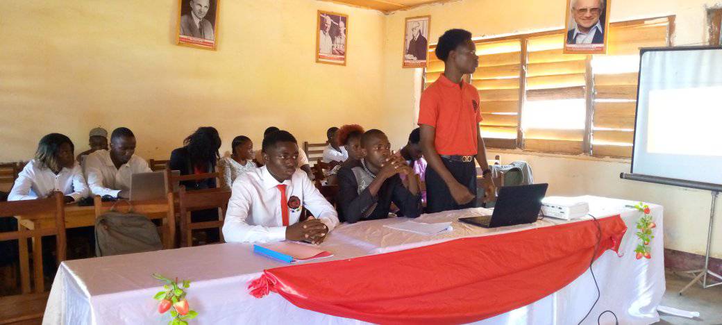 Verdediging van Tutored Projects (PT) vir voorgraadse studente in bestuurswetenskap by GUTSCHOOL (20 April 2024)