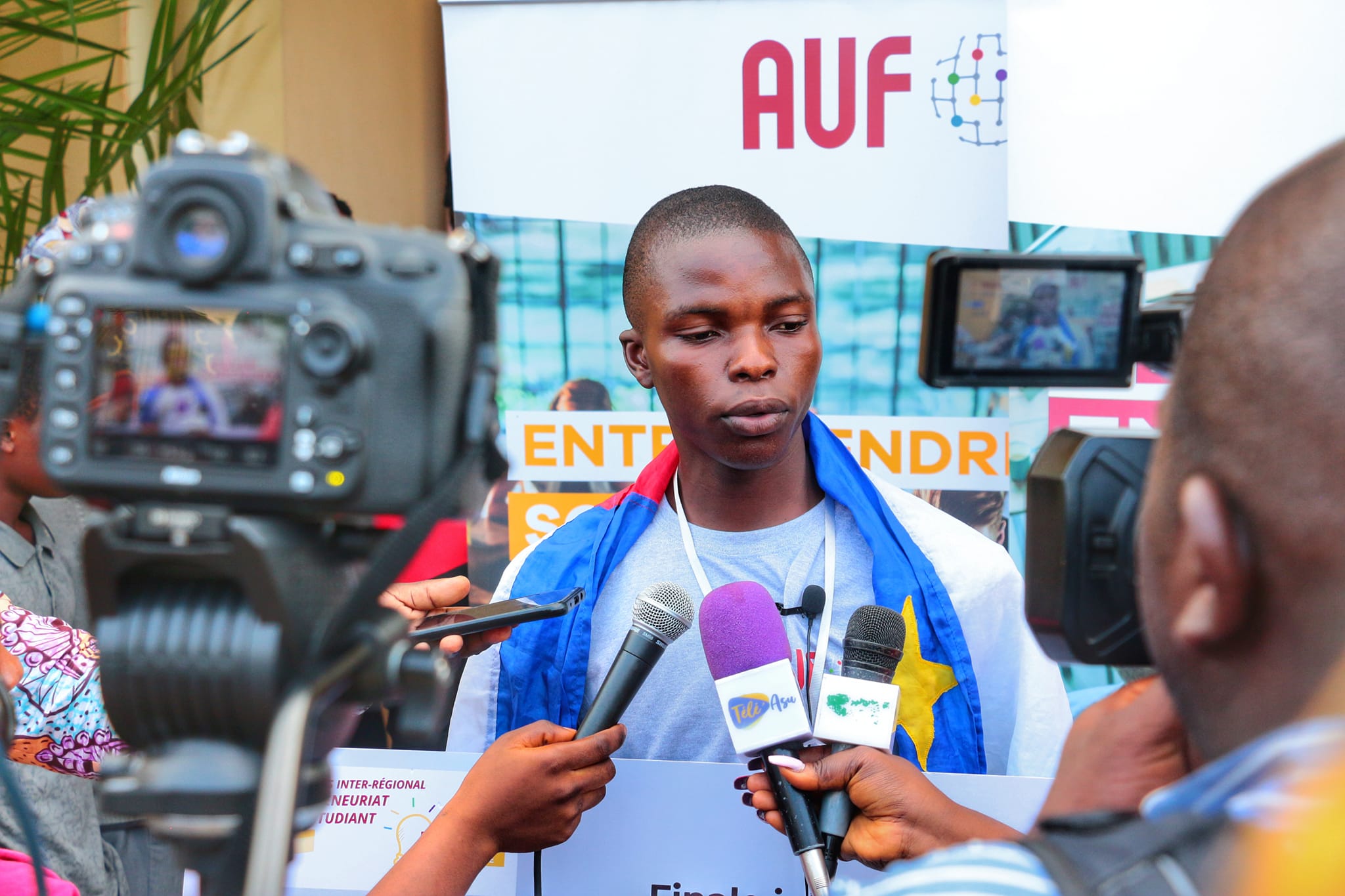 Baie geluk aan ons Jong Sentraal-Afrikaanse student wat Eerste Prys in die tweede uitgawe van die AUF-kompetisie gewen het