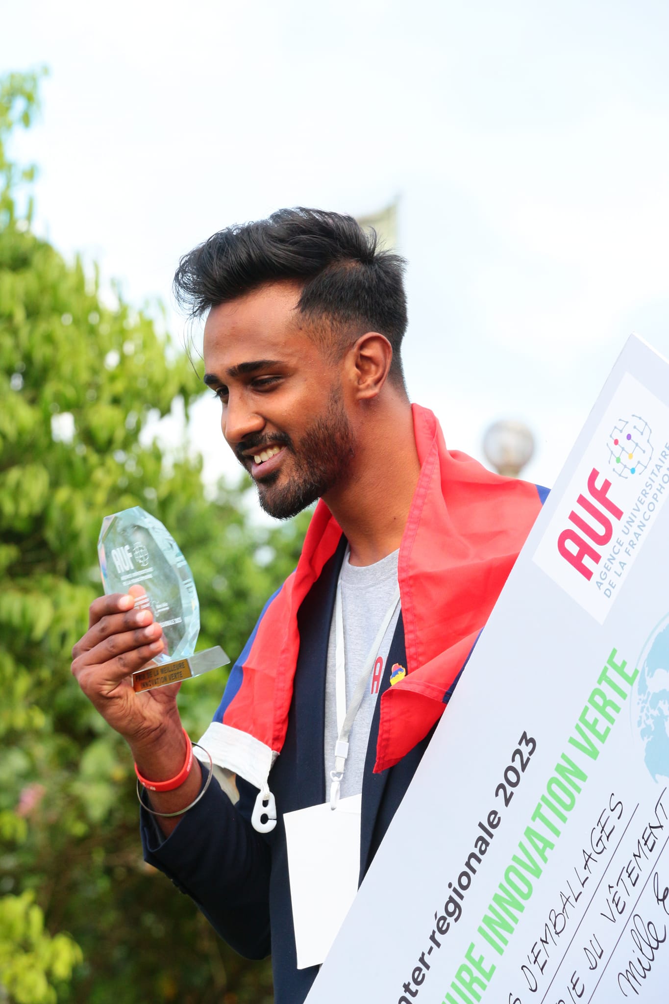 Baie geluk aan ons Jong Sentraal-Afrikaanse student wat Eerste Prys in die tweede uitgawe van die AUF-kompetisie gewen het