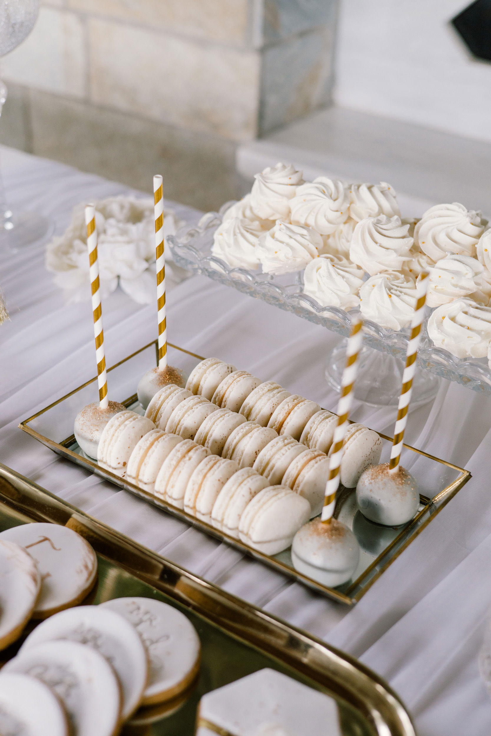 Giorgos & Marta - A Minimalist Love Story