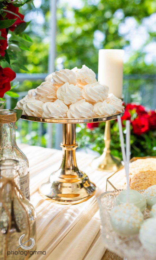 Giannis & ALiki - Red Roses