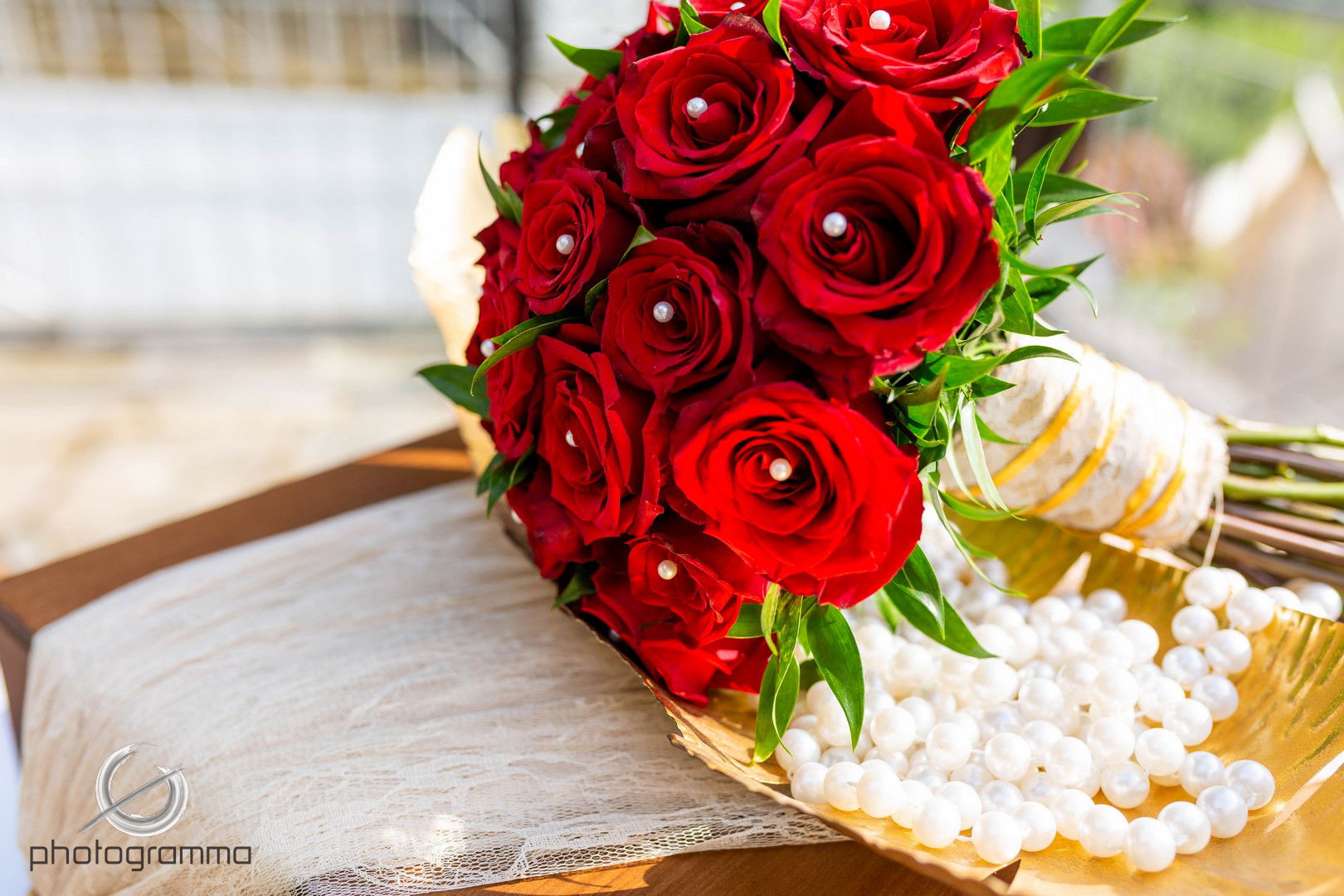 Giannis & ALiki - Red Roses