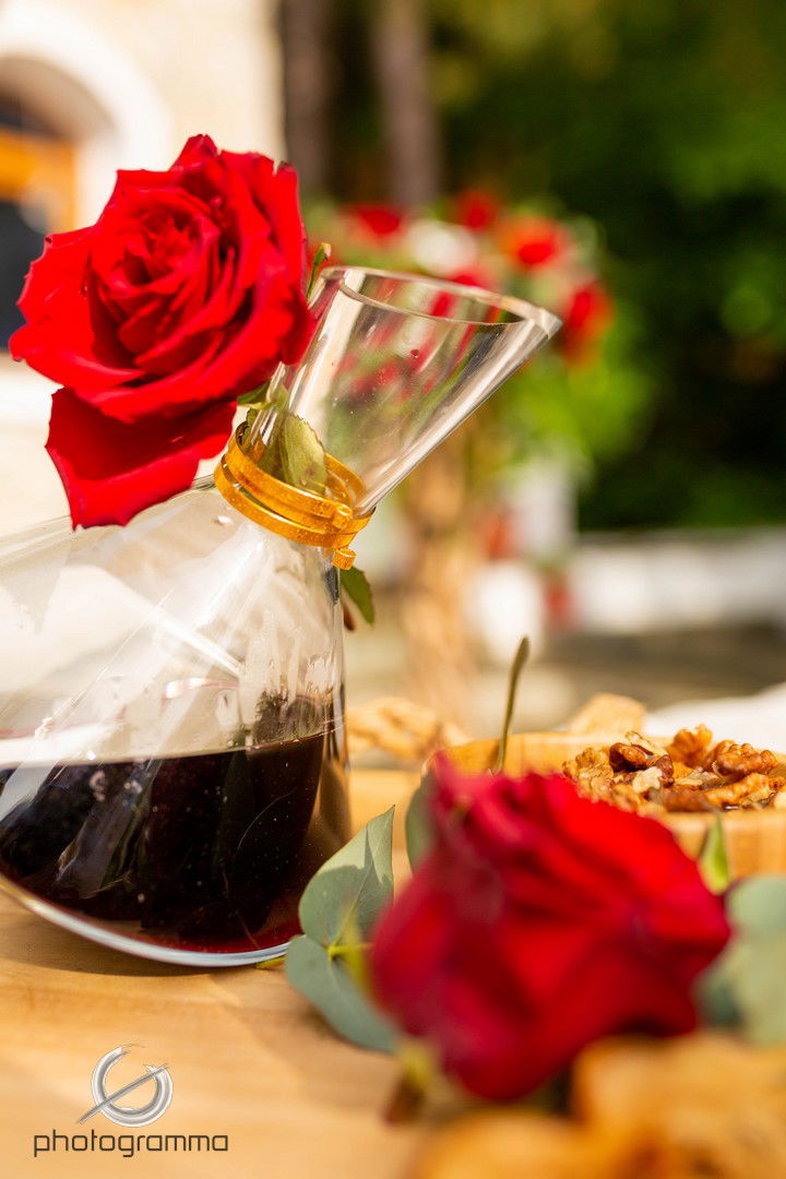 Giannis & ALiki - Red Roses