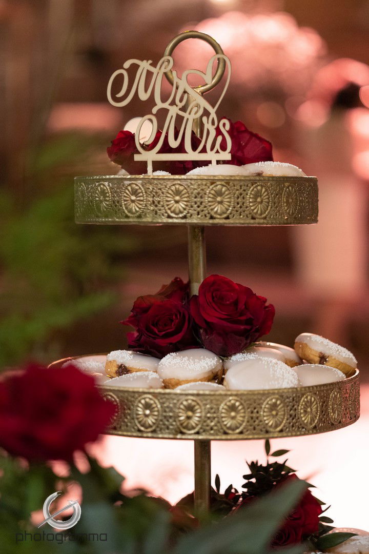 Giannis & ALiki - Red Roses