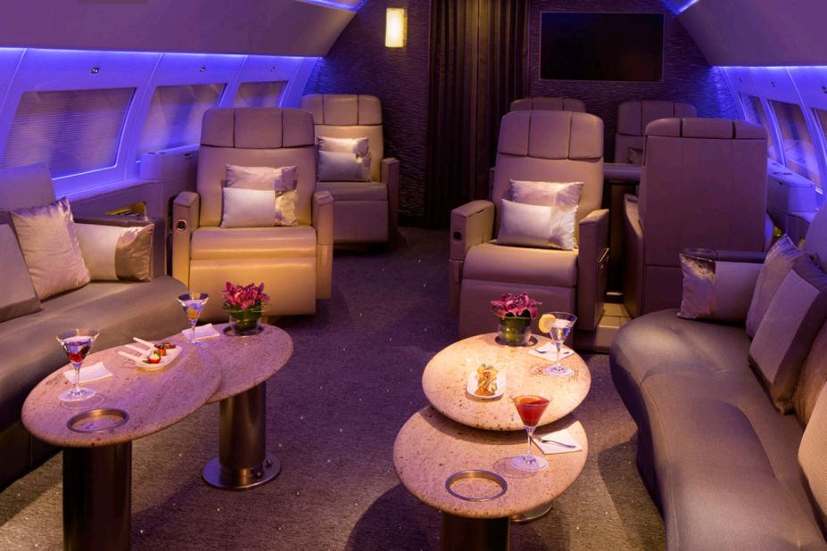 1830 एनएम अधिकतम रेंज 139 अधिकतम क्षमता 636 घन फीट अधिकतम सामान