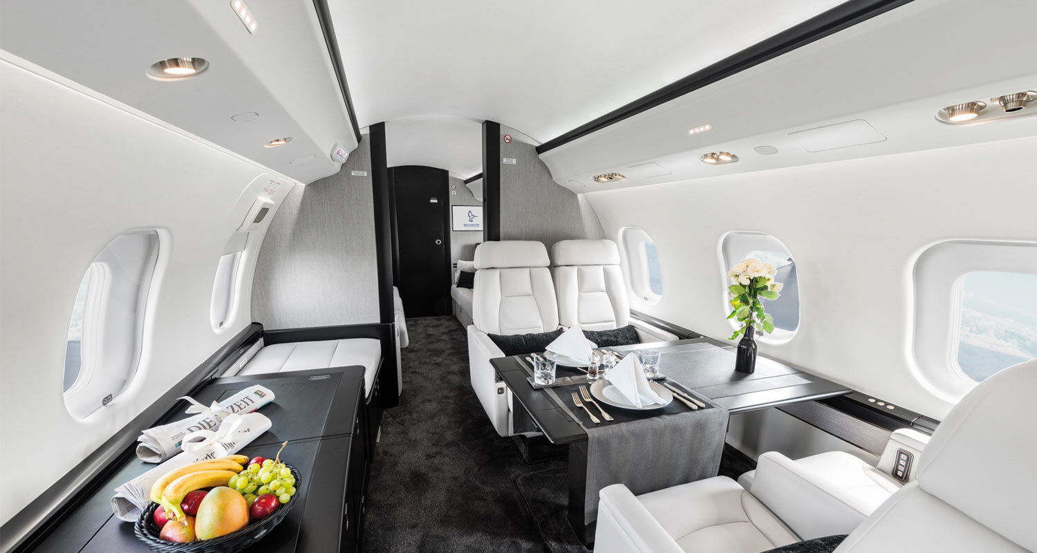 11,000km Max Range 12-14 Max Capacity 195cu Max Baggage