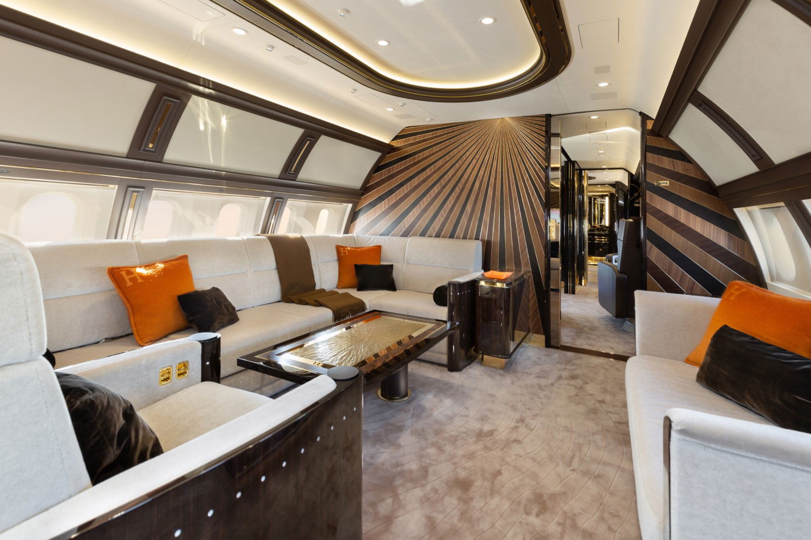 5900 एनएम अधिकतम रेंज 19-25 अधिकतम क्षमता 7 फीट 4 अधिकतम ऊंचाई 1200 घन फीट अधिकतम सामान