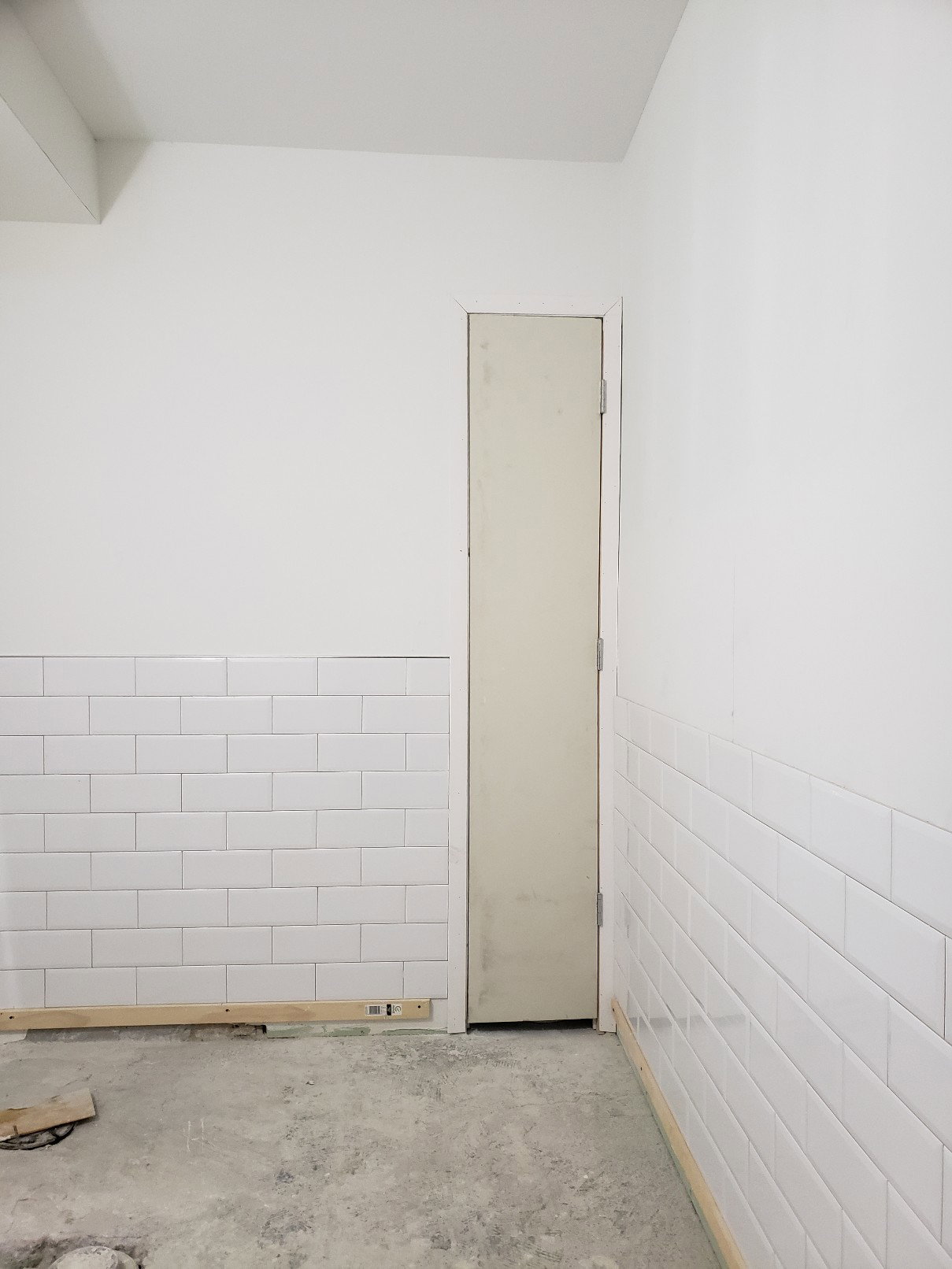 천장 및 벽 작업