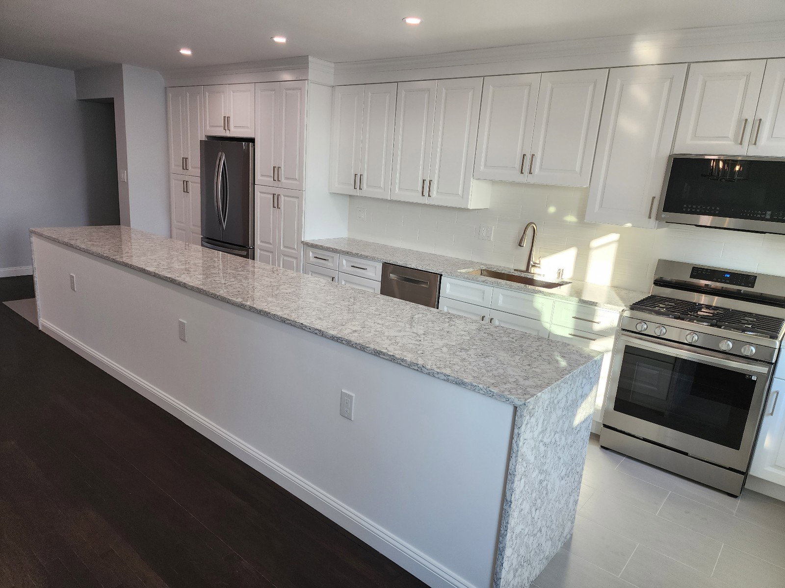 주방, 욕실 및 전문 사무실