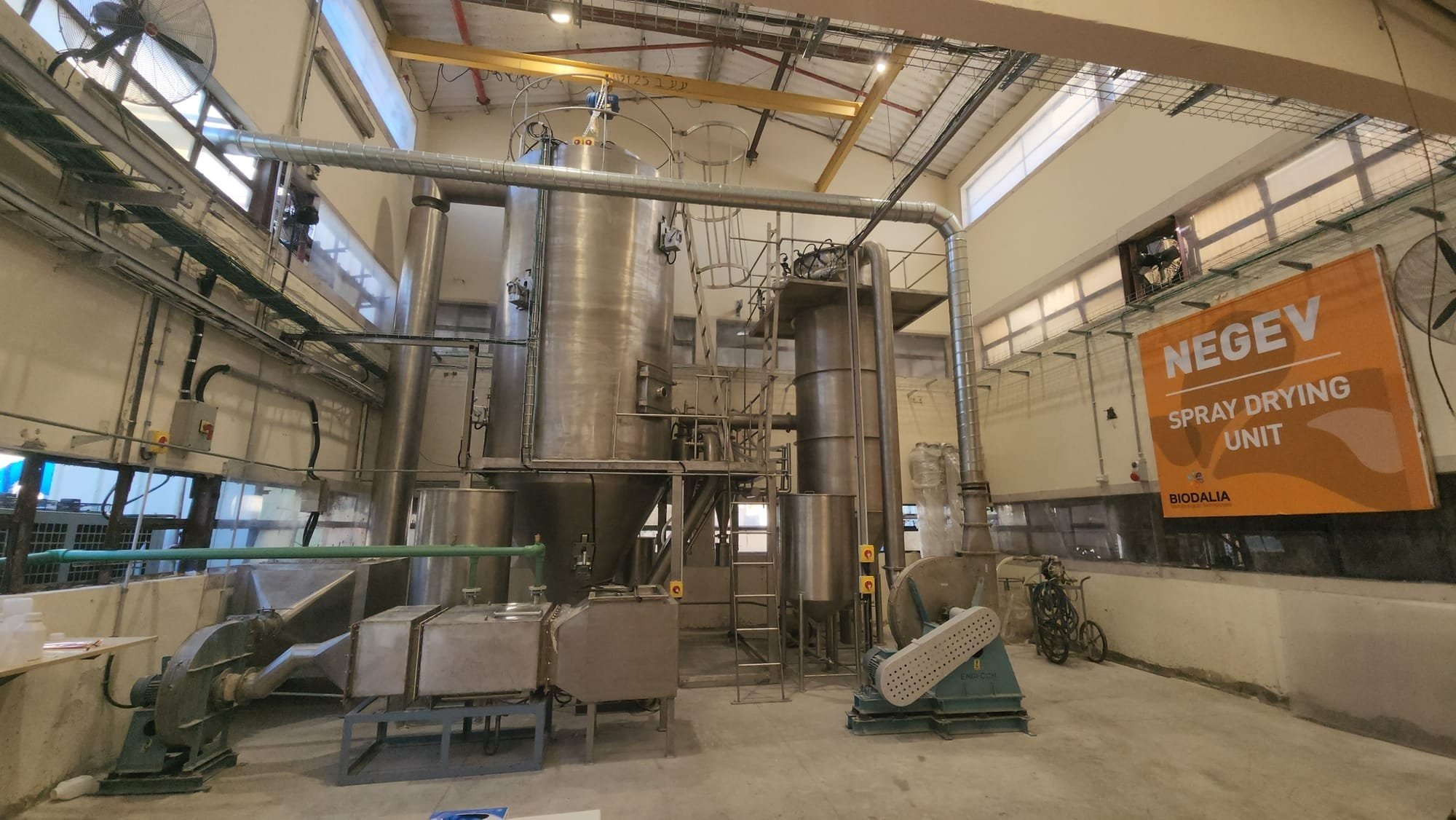 Installation einer Pulvertrocknungsanlage inklusive Filter und einem neuen Kühlsystem im Jahr 2021