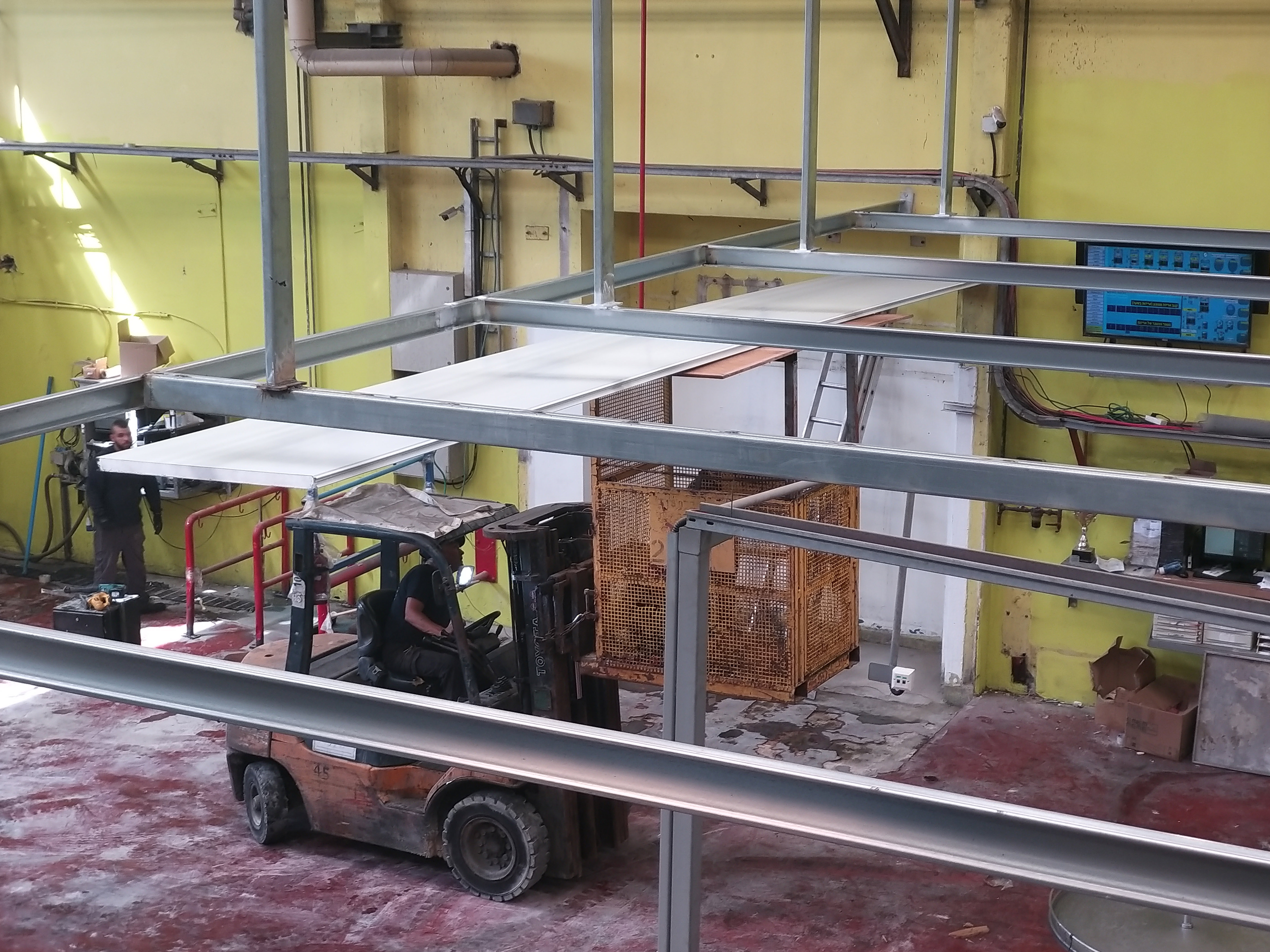 Design and installation of an insulated panel construction including the installation of insulated panel panels