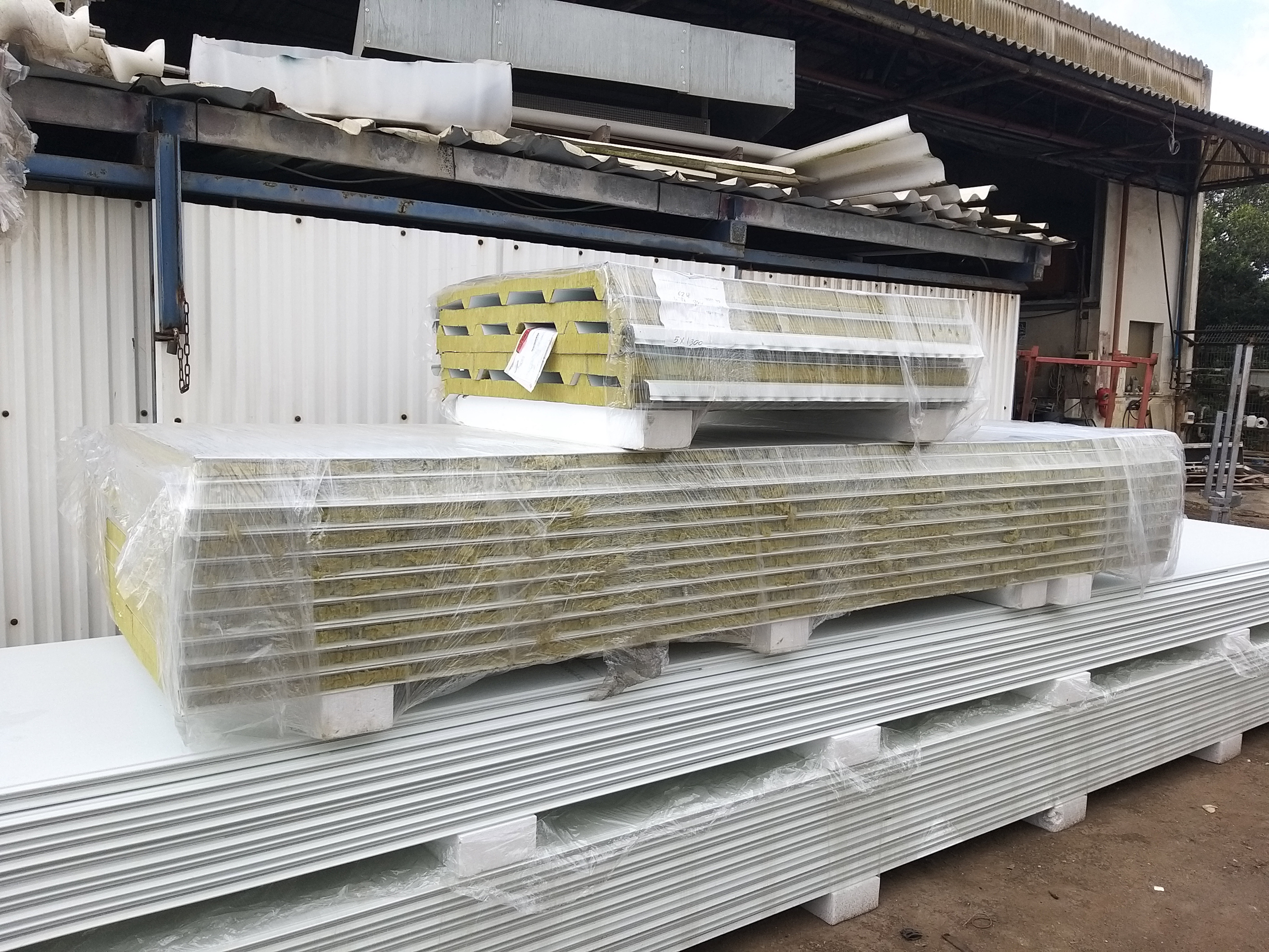 Design and installation of an insulated panel construction including the installation of insulated panel panels