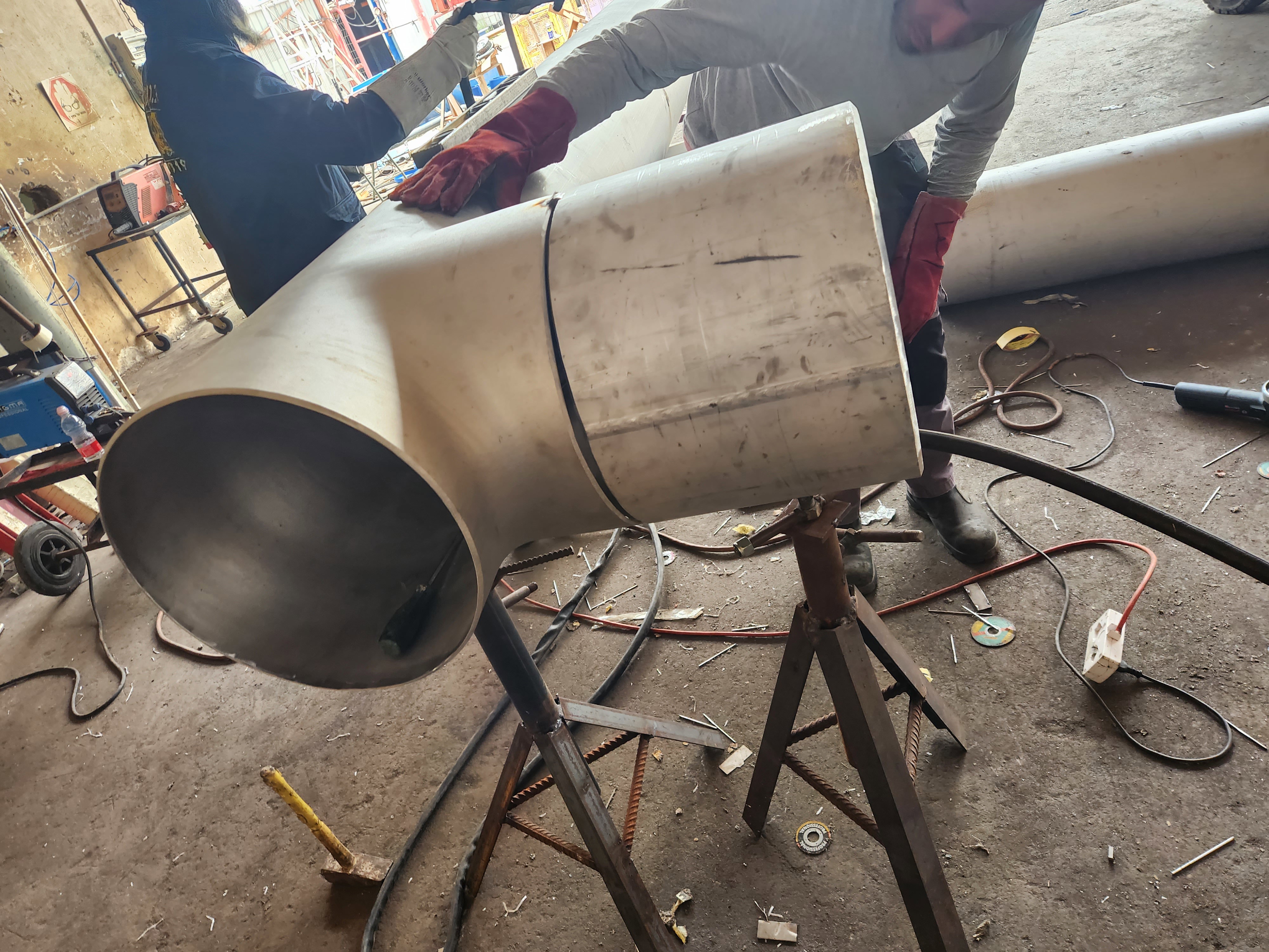 Herstellung und Installation von Rohrleitungen