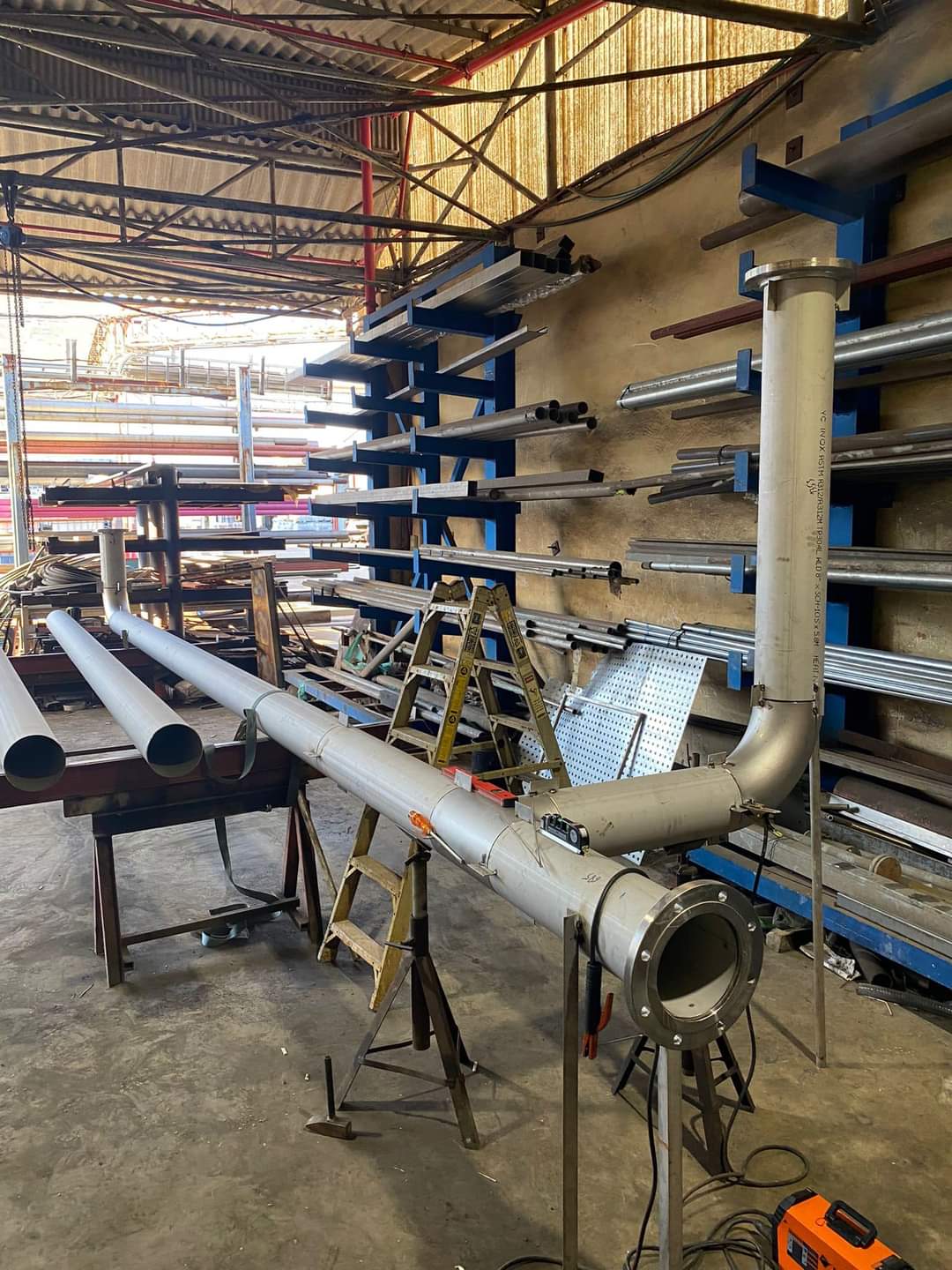 Herstellung und Installation von Rohrleitungen